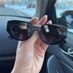 Gucci Glossy Black Cat-Eye Sunglasses